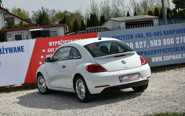 VOLKSWAGEN New Beetle 