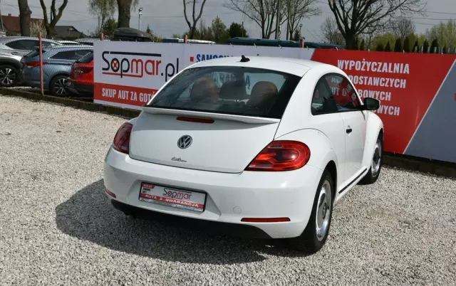 VOLKSWAGEN New Beetle 