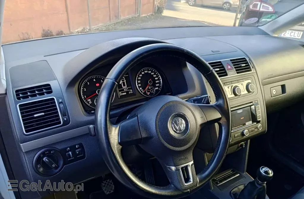 VOLKSWAGEN Touran 1.4 TSI (140 KM)