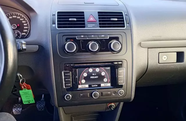 VOLKSWAGEN Touran 1.4 TSI (140 KM)