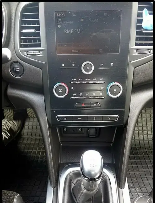 RENAULT Megane 