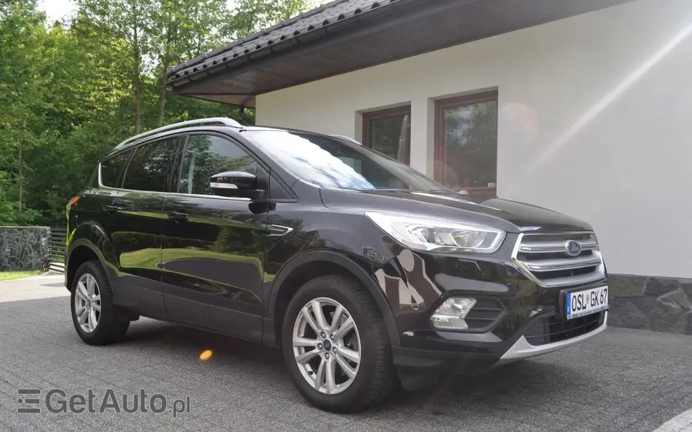 FORD Kuga 2.0 TDCi 4x2 Titanium