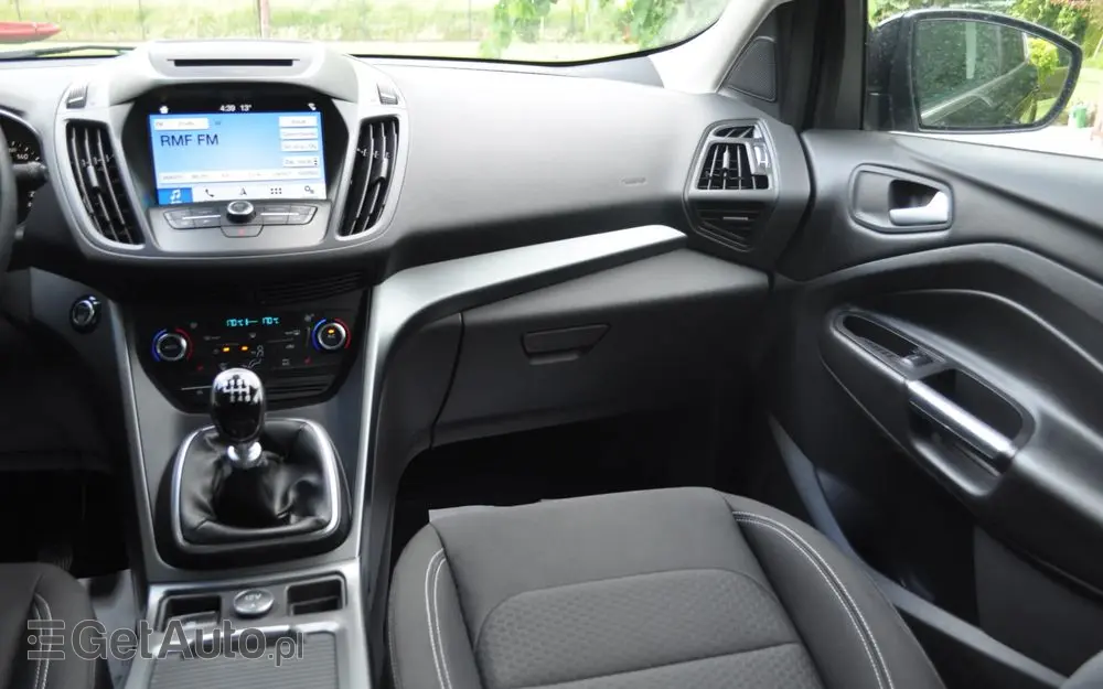 FORD Kuga 2.0 TDCi 4x2 Titanium