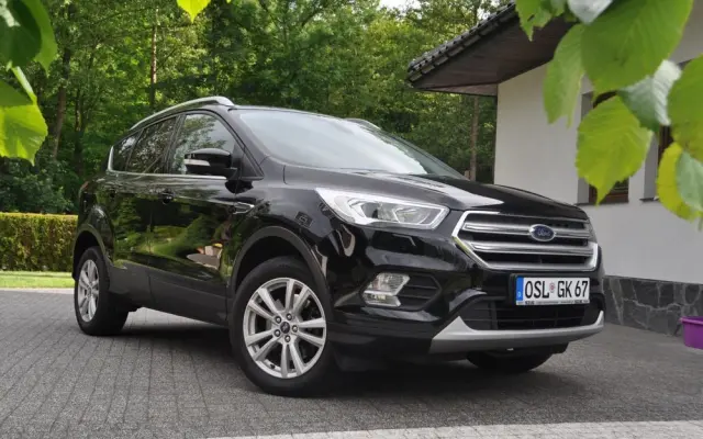 FORD Kuga 2.0 TDCi 4x2 Titanium