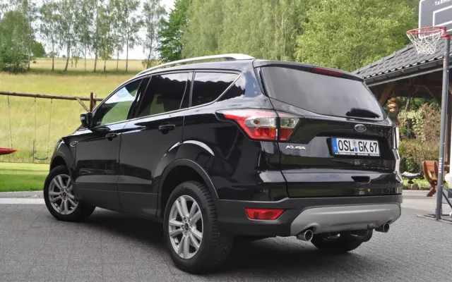 FORD Kuga 2.0 TDCi 4x2 Titanium