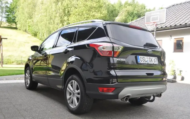 FORD Kuga 2.0 TDCi 4x2 Titanium