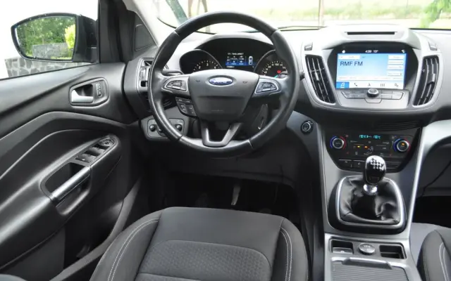 FORD Kuga 2.0 TDCi 4x2 Titanium