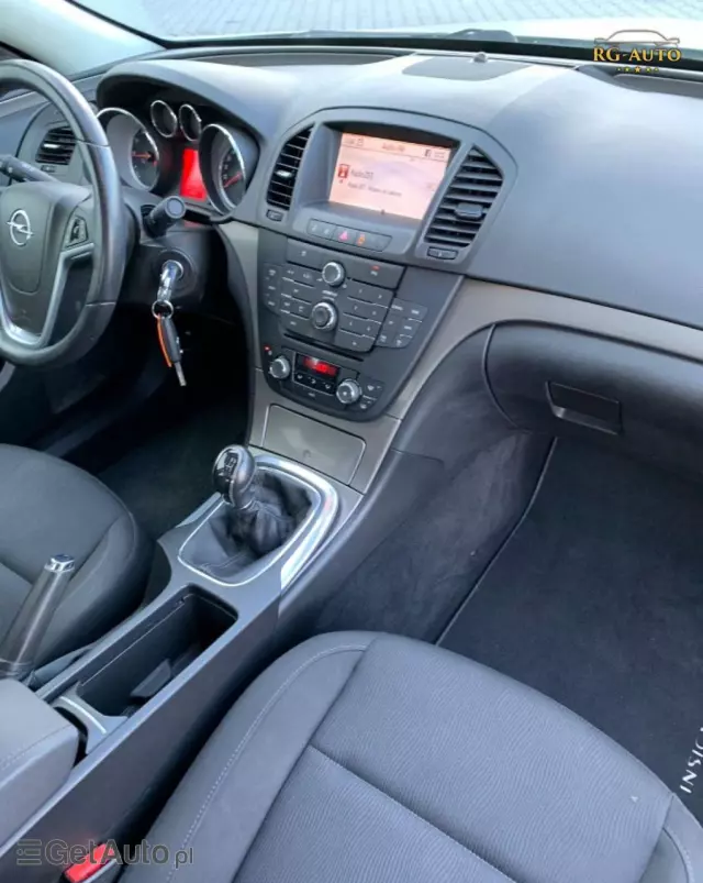 OPEL Insignia 