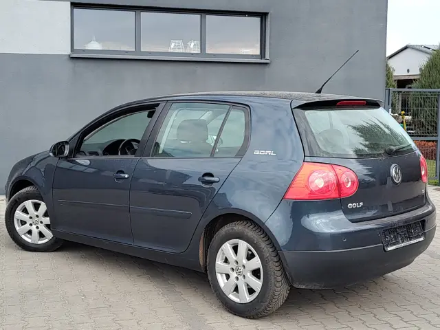 VOLKSWAGEN Golf Comfortline