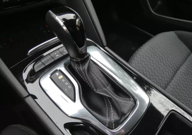 OPEL Insignia 2.0 CDTI automatik Business Edition