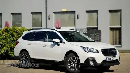 SUBARU Outback 