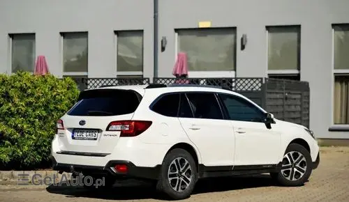 SUBARU Outback 