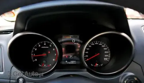 SUBARU Outback 