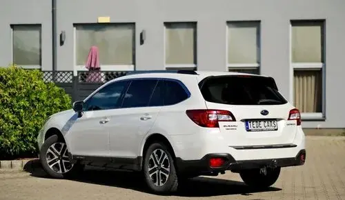 SUBARU Outback 
