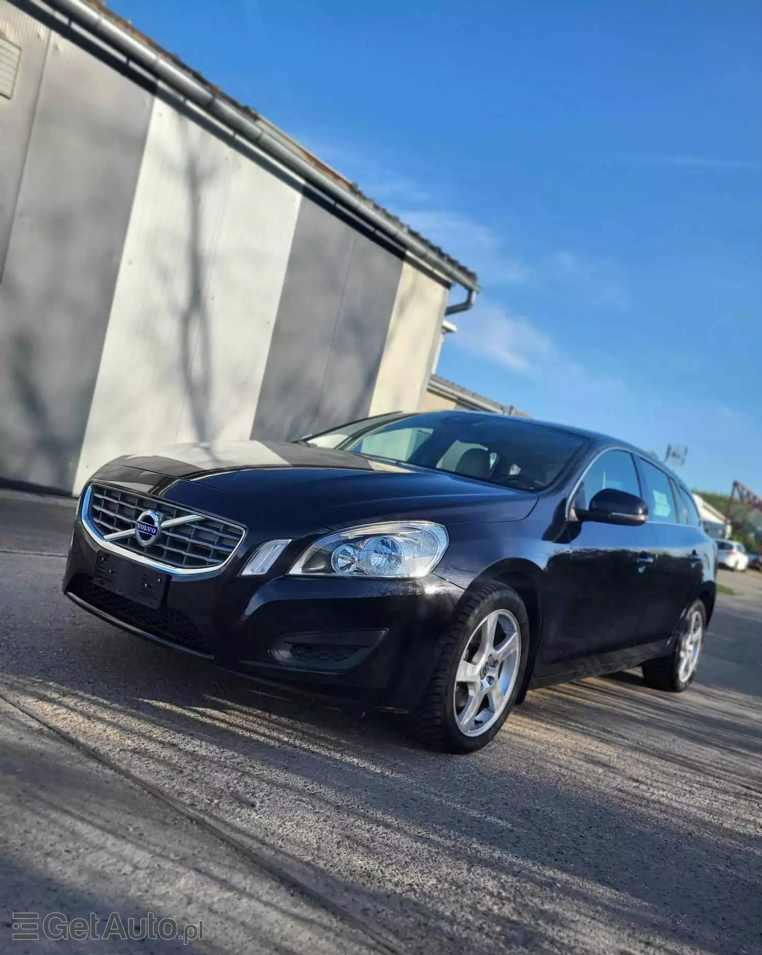 VOLVO V60 DRIVe Momentum