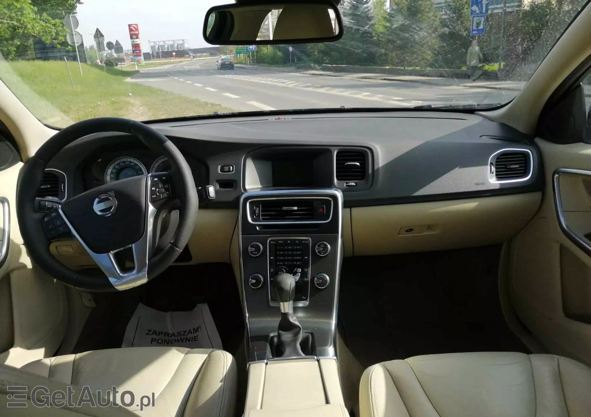 VOLVO V60 DRIVe Momentum