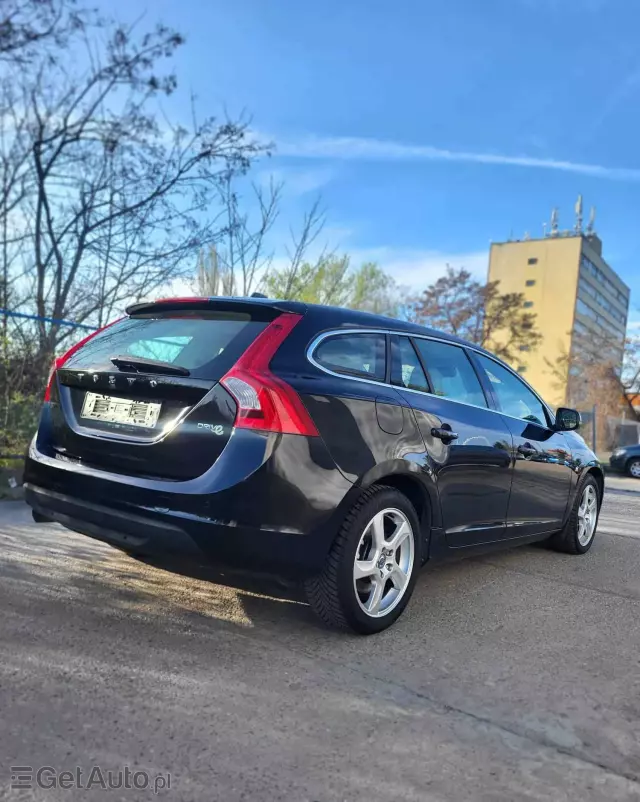VOLVO V60 DRIVe Momentum