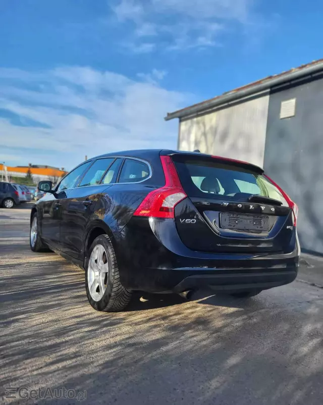 VOLVO V60 DRIVe Momentum