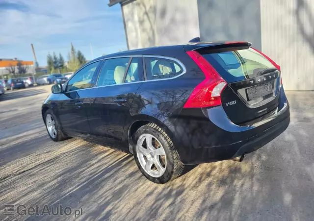VOLVO V60 DRIVe Momentum