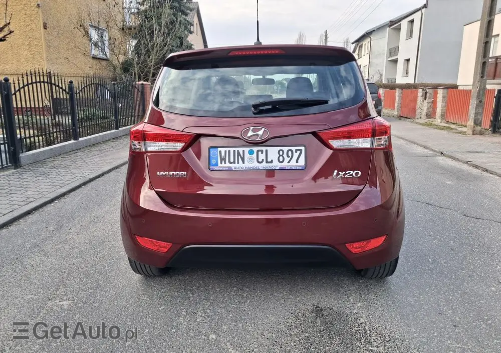 HYUNDAI Ix20 1.6 blue Trend