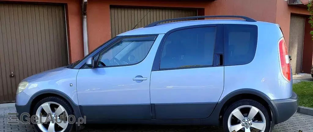 SKODA Roomster 