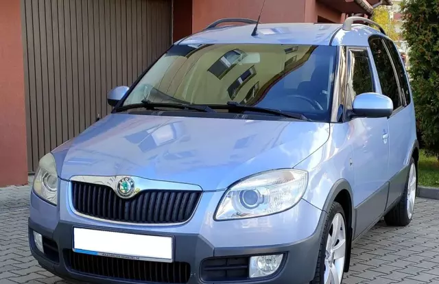 SKODA Roomster 