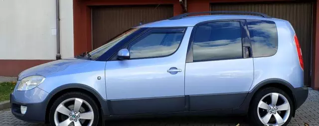 SKODA Roomster 
