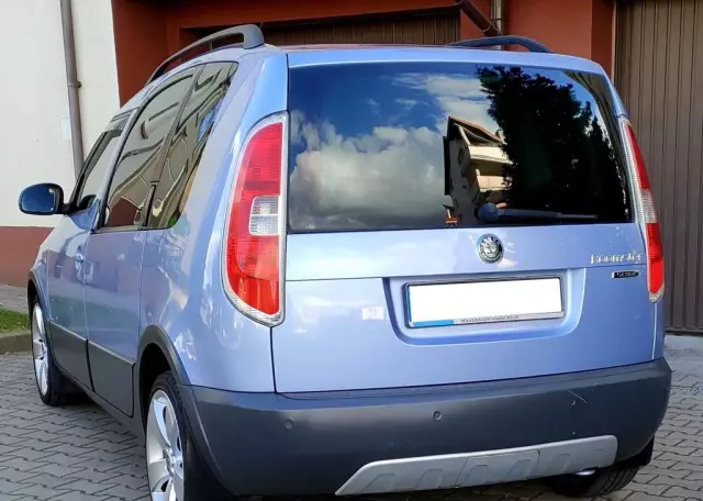 SKODA Roomster 