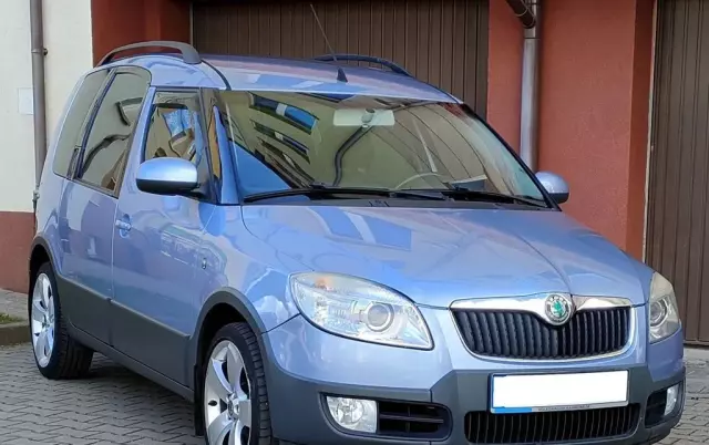 SKODA Roomster 