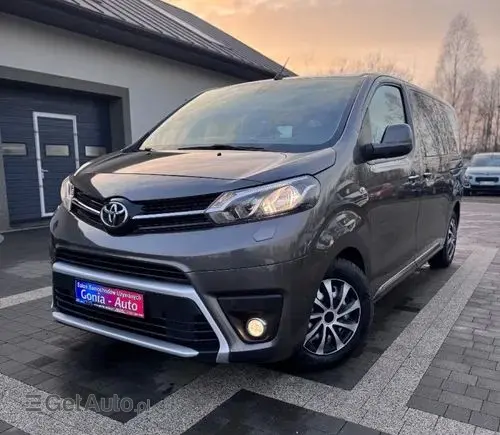 TOYOTA Proace Verso 