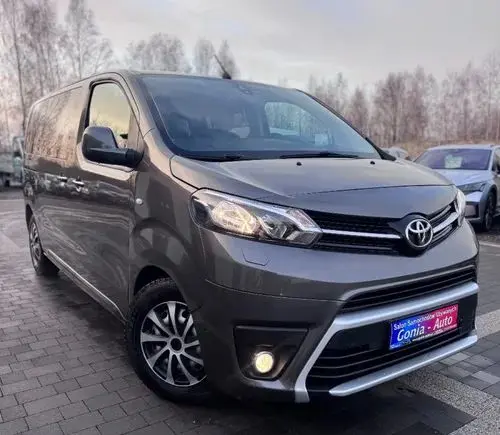 TOYOTA Proace Verso 