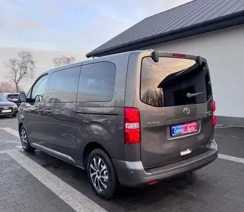 TOYOTA Proace Verso 