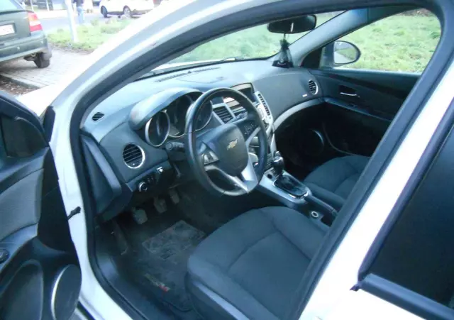 CHEVROLET Cruze 