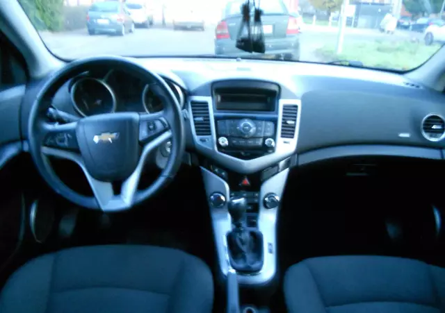 CHEVROLET Cruze 