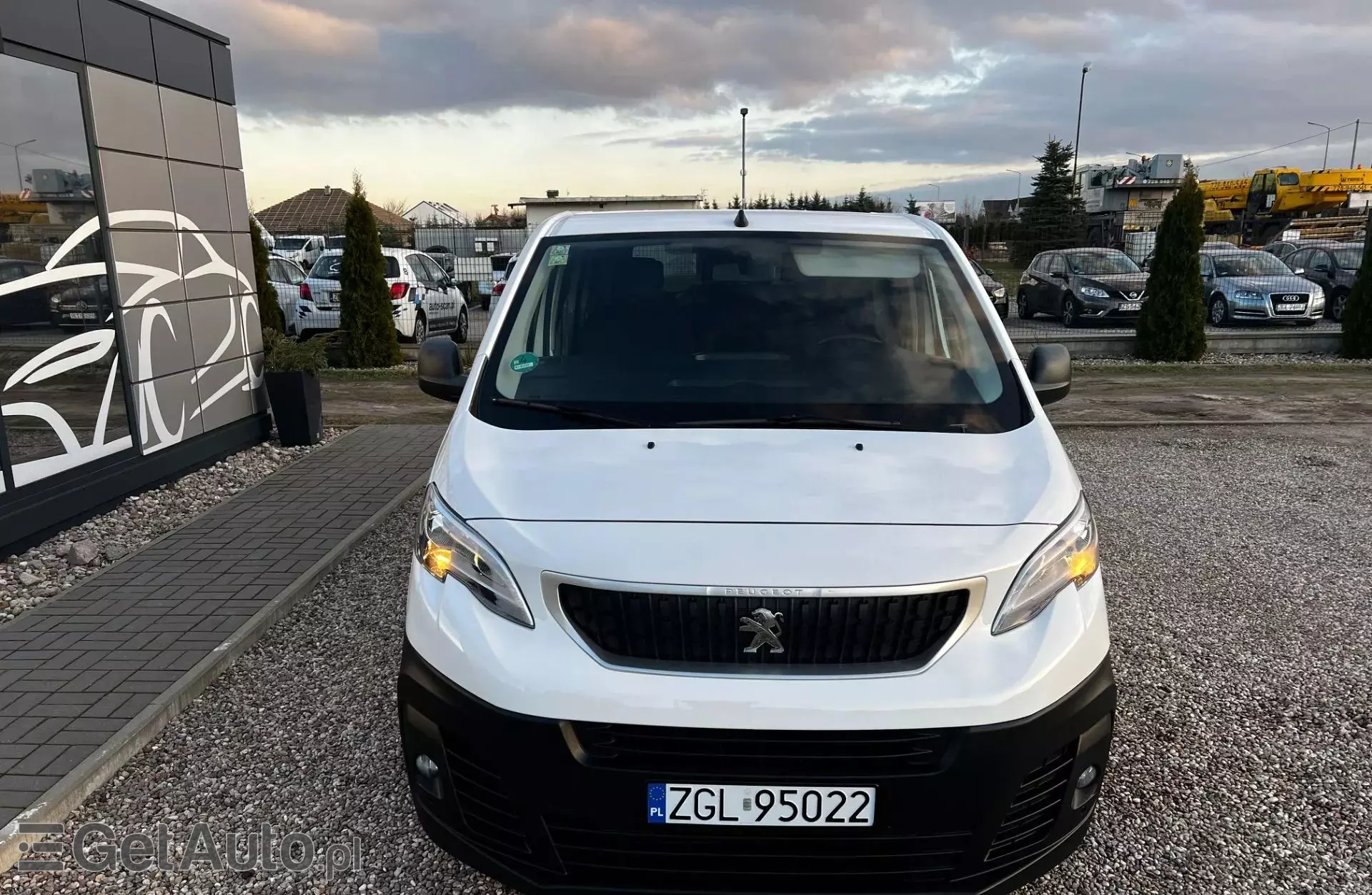 PEUGEOT Traveller 1.6 BlueHDi (115 KM)