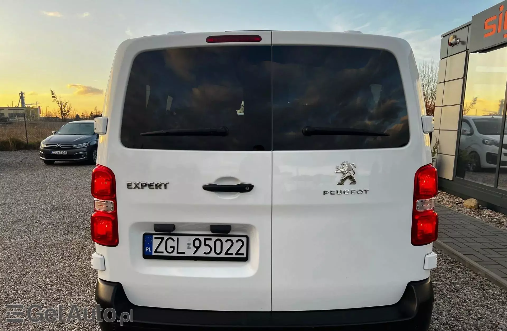 PEUGEOT Traveller 1.6 BlueHDi (115 KM)