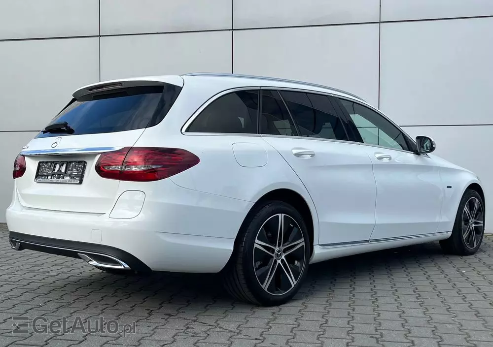 MERCEDES-BENZ Klasa C 300 de 9G-TRONIC