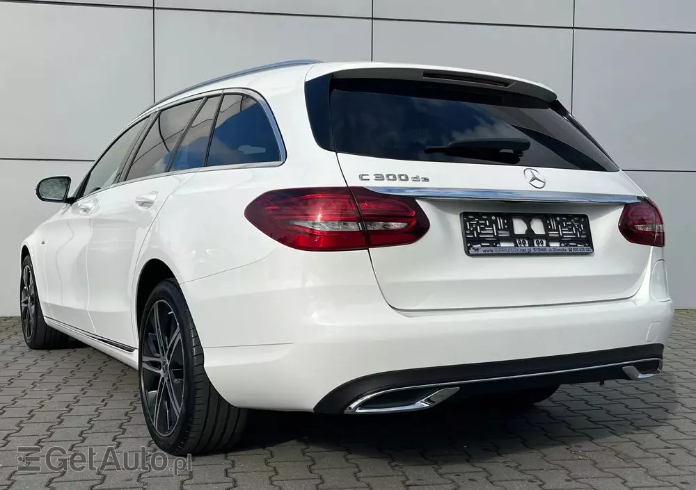 MERCEDES-BENZ Klasa C 300 de 9G-TRONIC