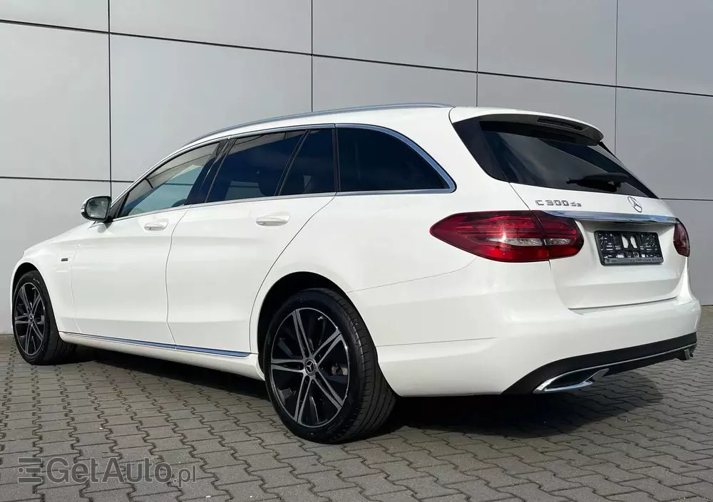 MERCEDES-BENZ Klasa C 300 de 9G-TRONIC