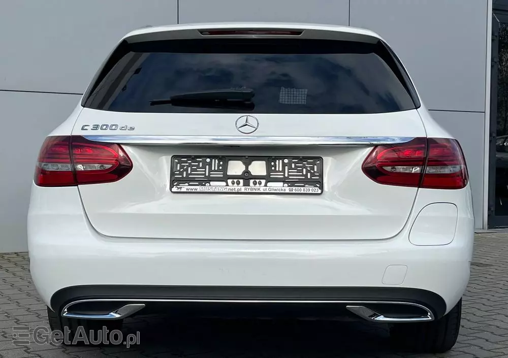 MERCEDES-BENZ Klasa C 300 de 9G-TRONIC