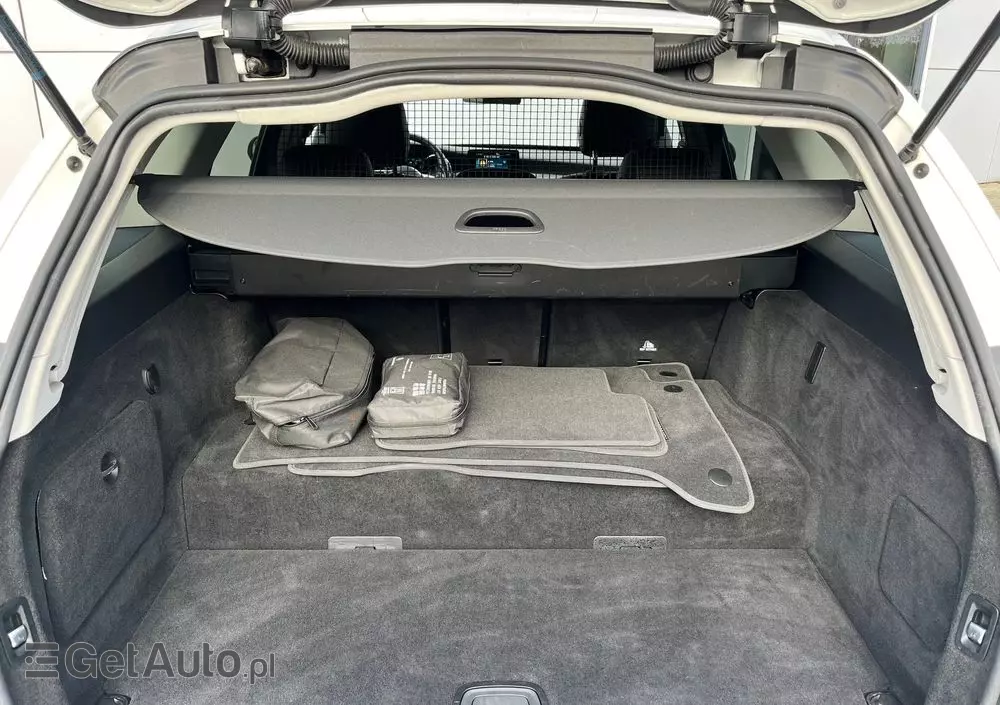 MERCEDES-BENZ Klasa C 300 de 9G-TRONIC