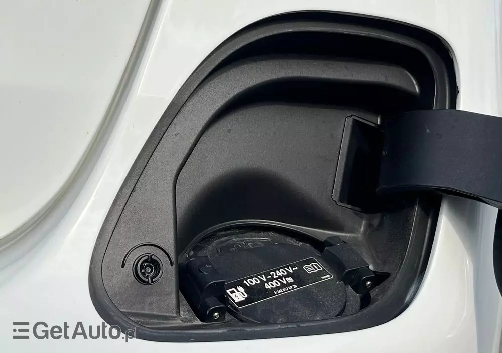 MERCEDES-BENZ Klasa C 300 de 9G-TRONIC