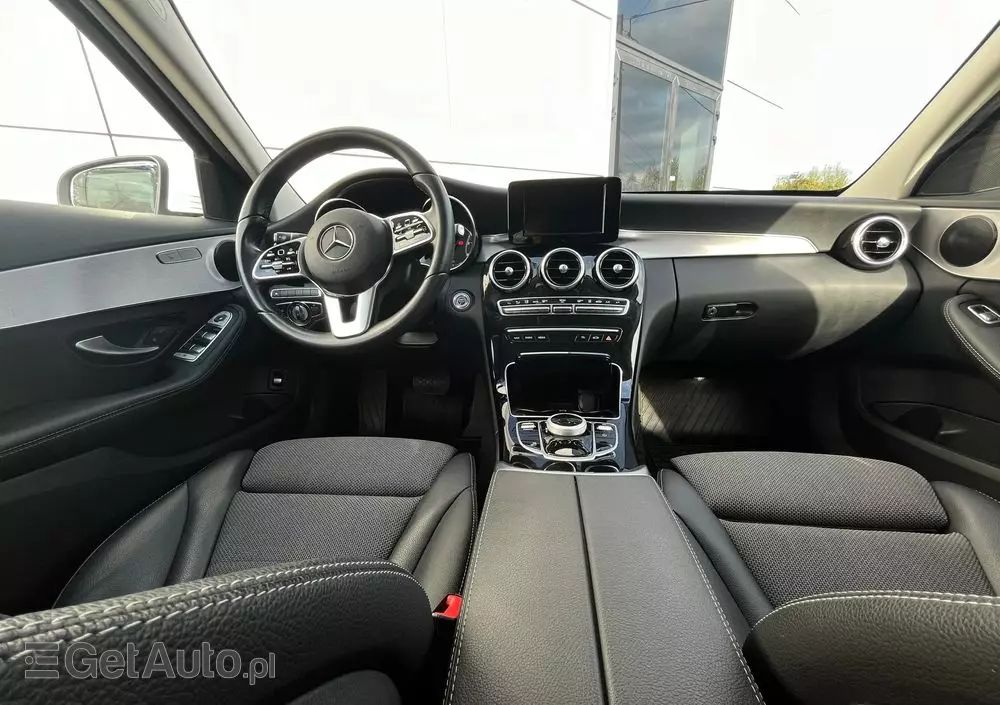 MERCEDES-BENZ Klasa C 300 de 9G-TRONIC