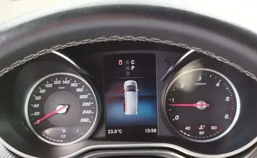 MERCEDES-BENZ Klasa V 