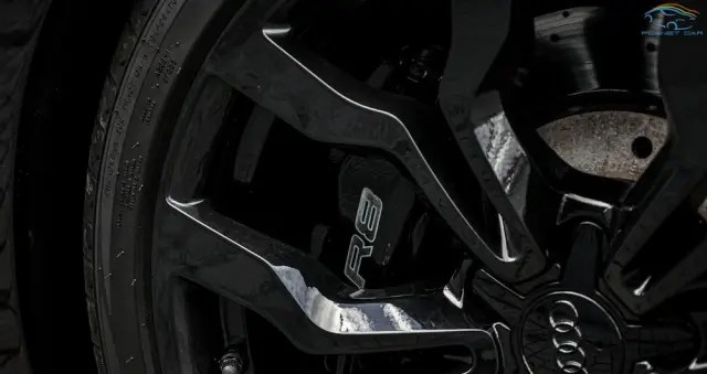 AUDI R8 Coupé 4.2 FSI quattro R tronic