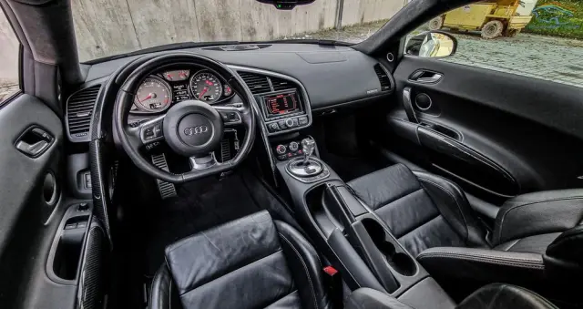 AUDI R8 Coupé 4.2 FSI quattro R tronic