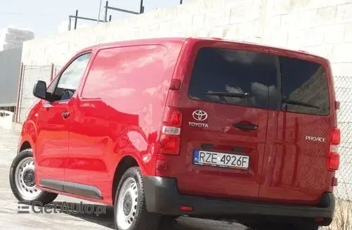 TOYOTA Proace 