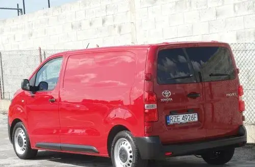 TOYOTA Proace 