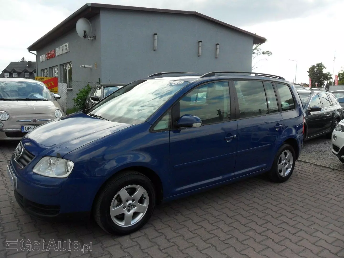 VOLKSWAGEN Touran 