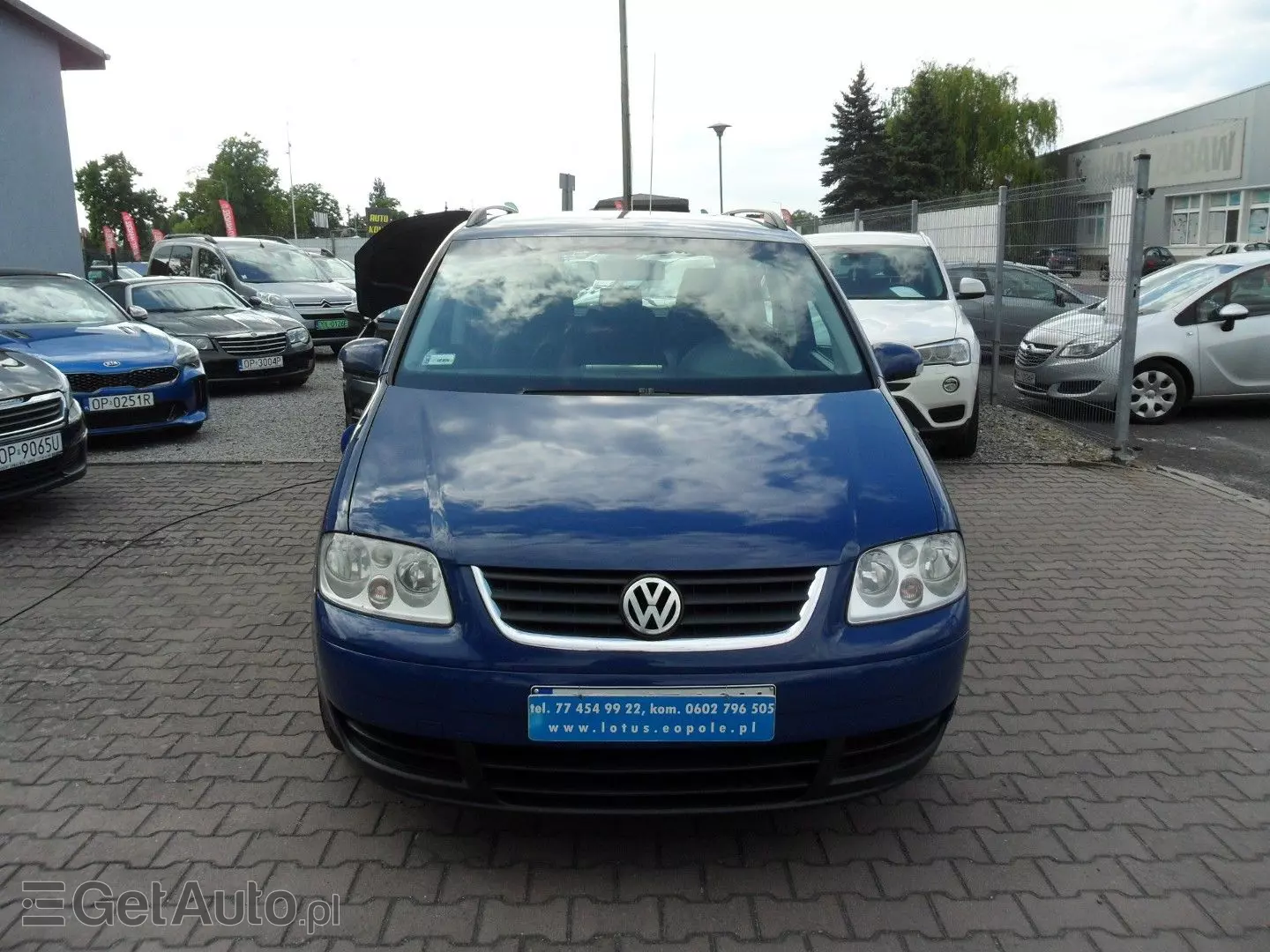 VOLKSWAGEN Touran 